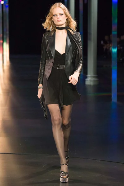 Look 26